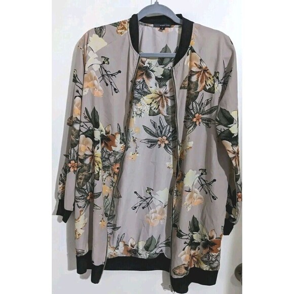 West Kei Gray Floral Jacket Women's Size Small - Picture 2 of 7